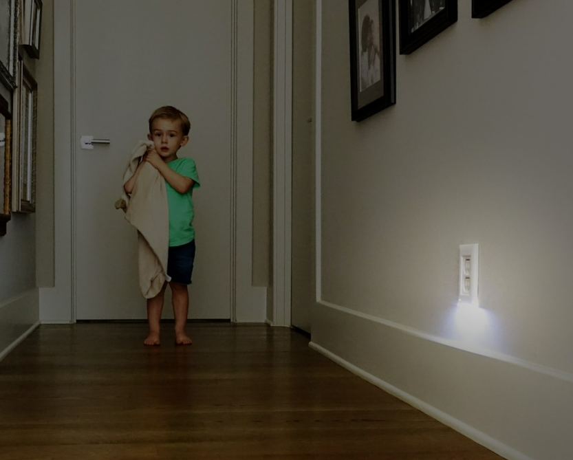 outlet with light during power outage